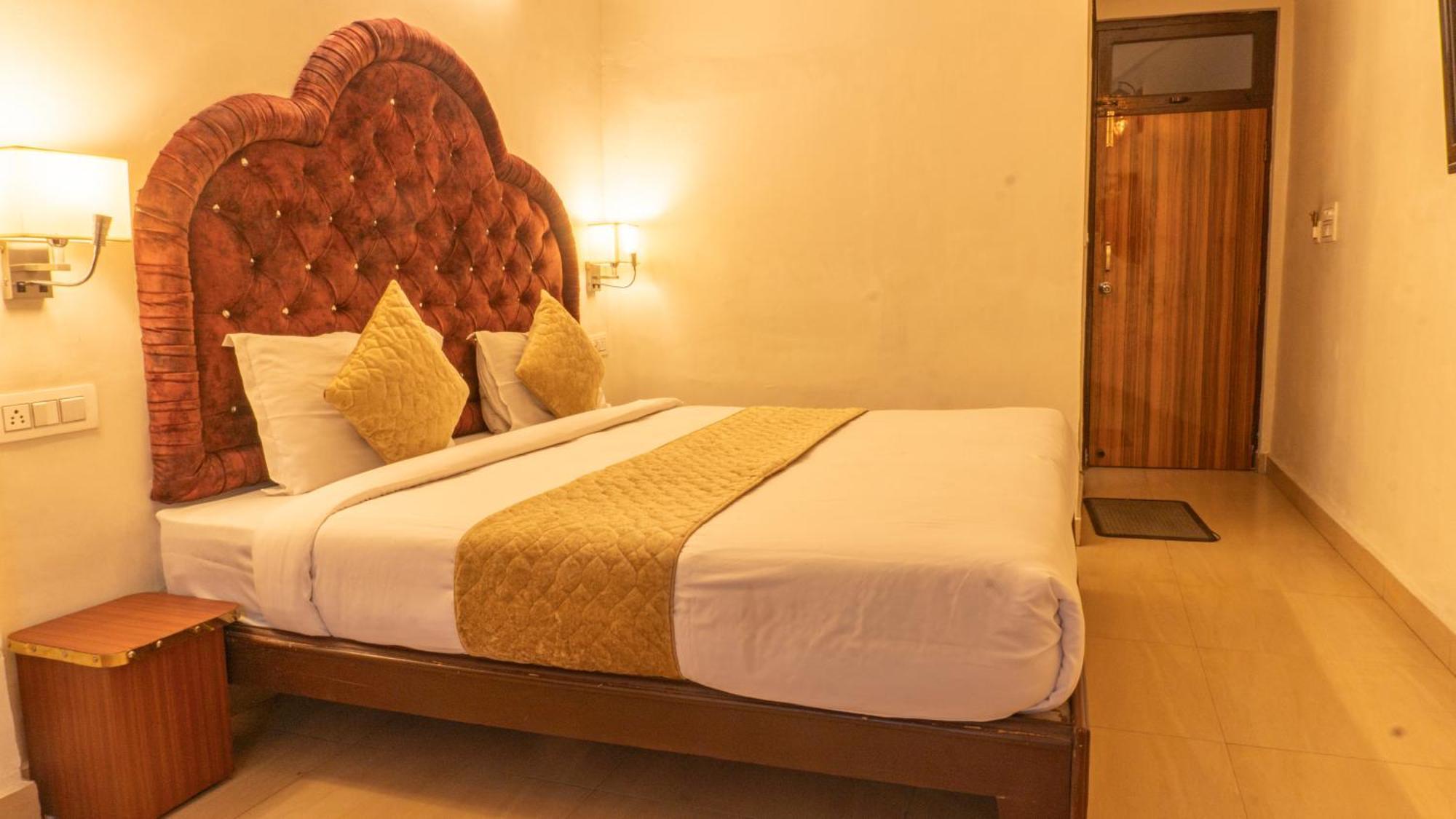 The Neeraj Palace Rishikesh Ngoại thất bức ảnh